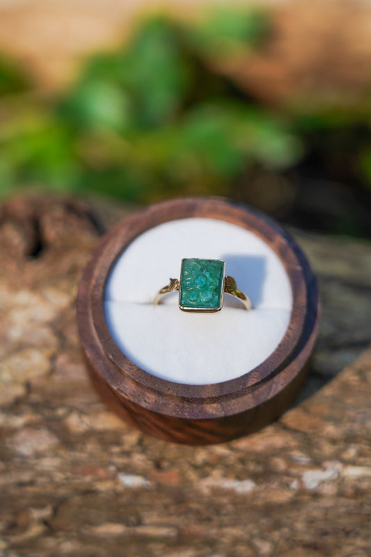 Green Bouquet 9ct gold & Emerald Ring